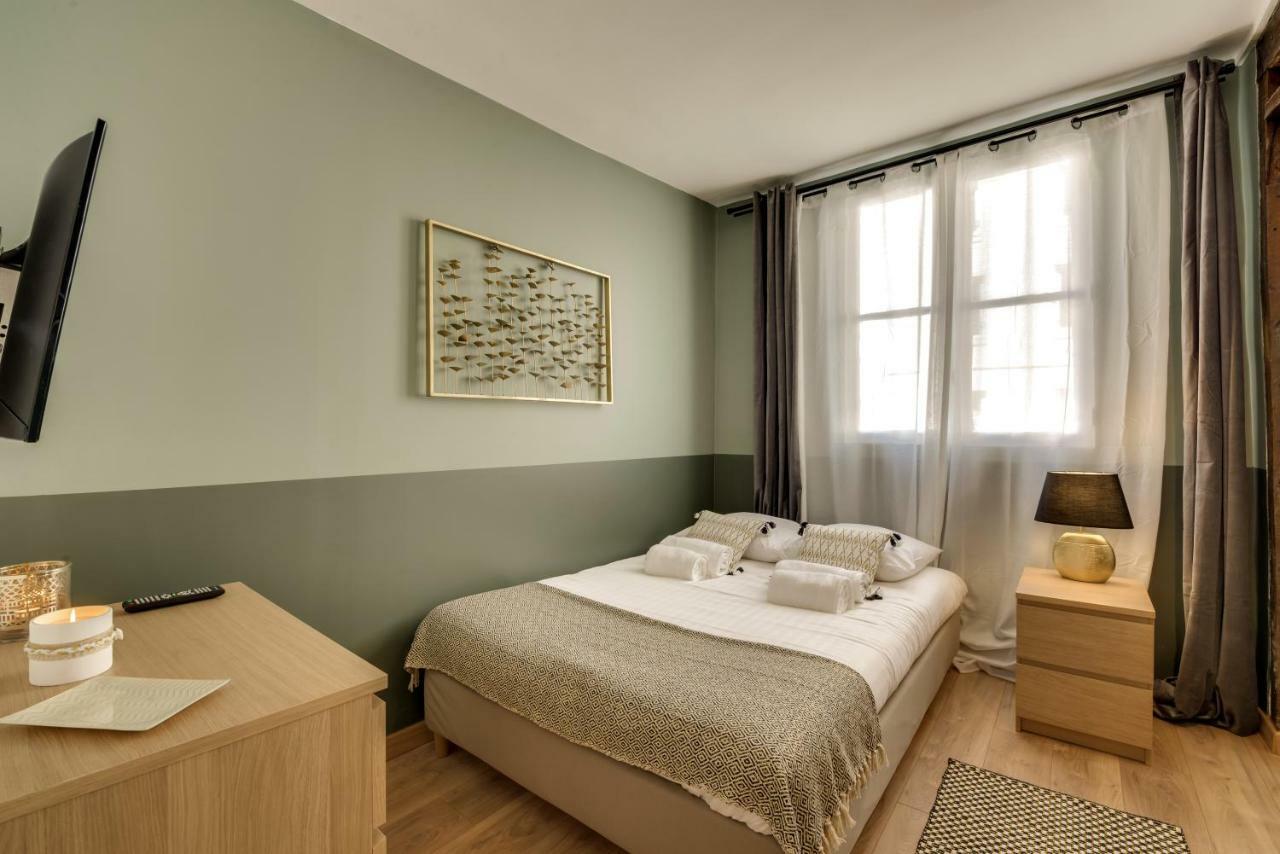 Beautiful Triplex In The Center Of Paris Lejlighed Eksteriør billede